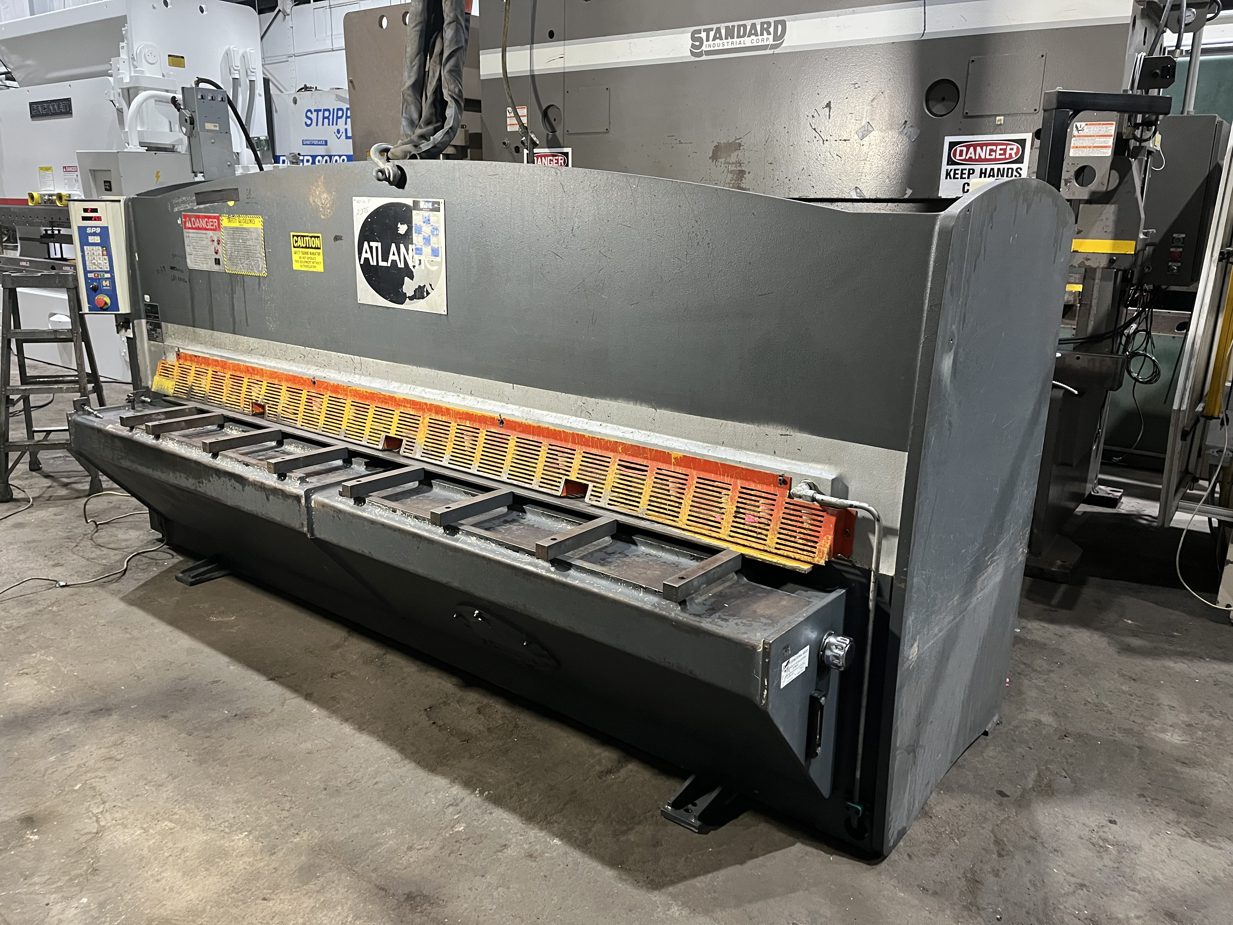 1/4” X 10’  Atlantic Model HDE 101/4 Hydraulic Power Squaring Shear New 2014